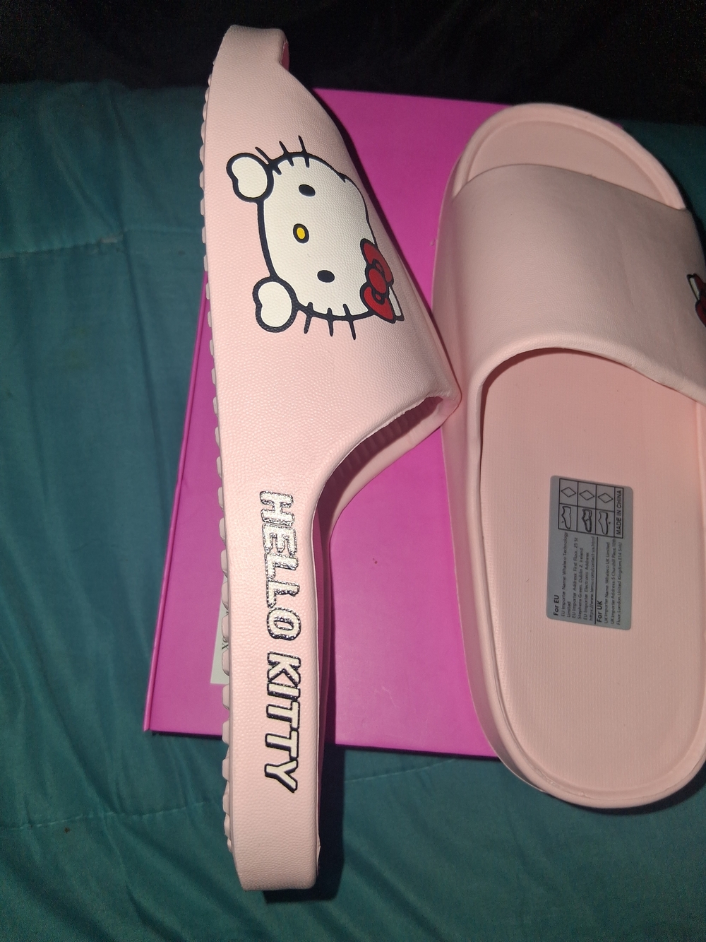 Hello Kitty Pink Slide Sandals - Cute Character Design. SIZE 9-9.5